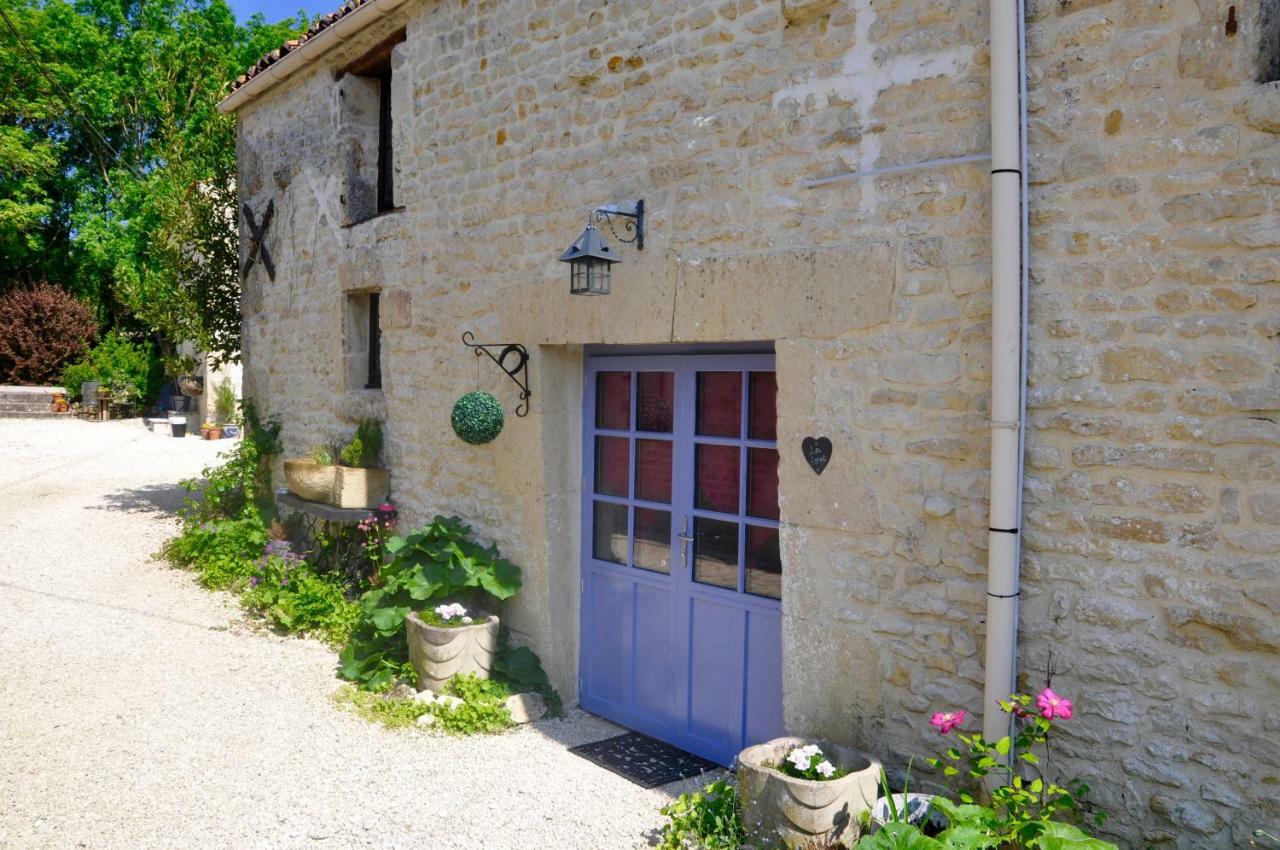 Chez Fins Bois Bed & Breakfast Nere Exterior photo
