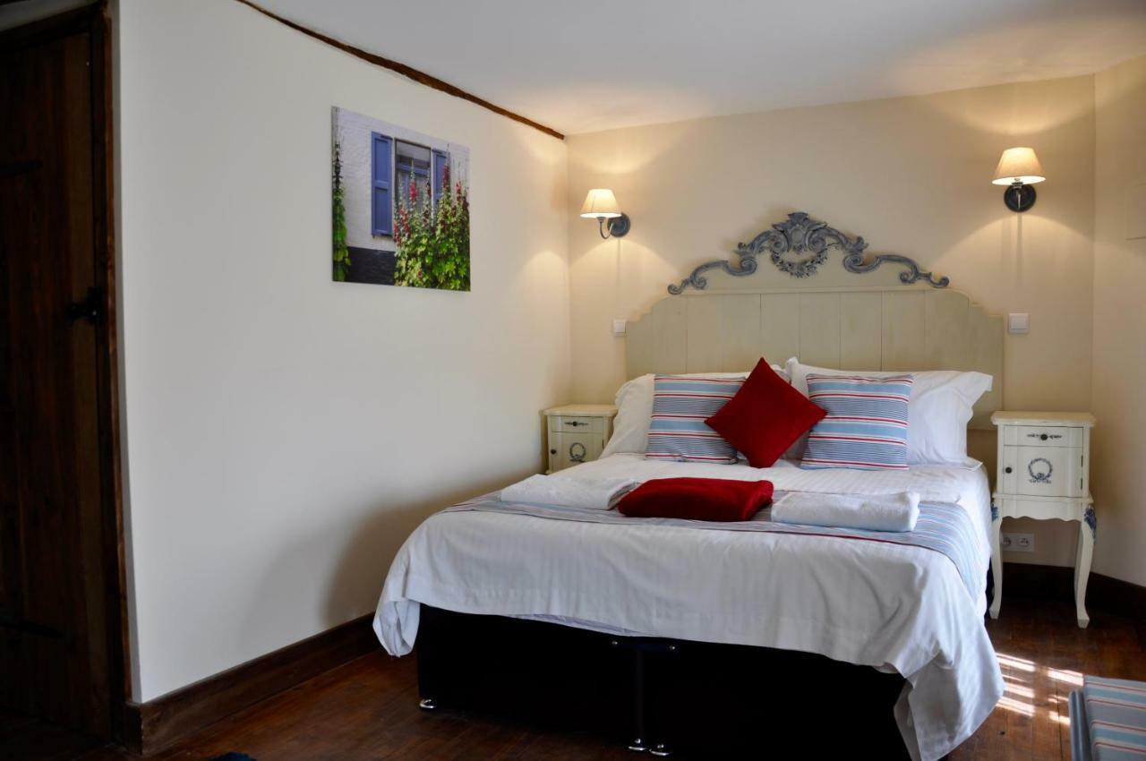 Chez Fins Bois Bed & Breakfast Nere Exterior photo